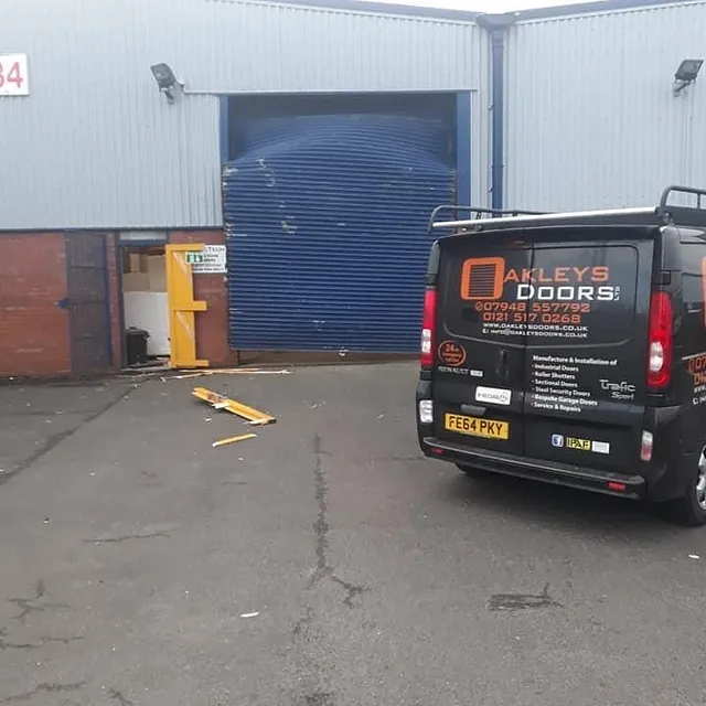 Oakleys Doors 24 hour call out and van