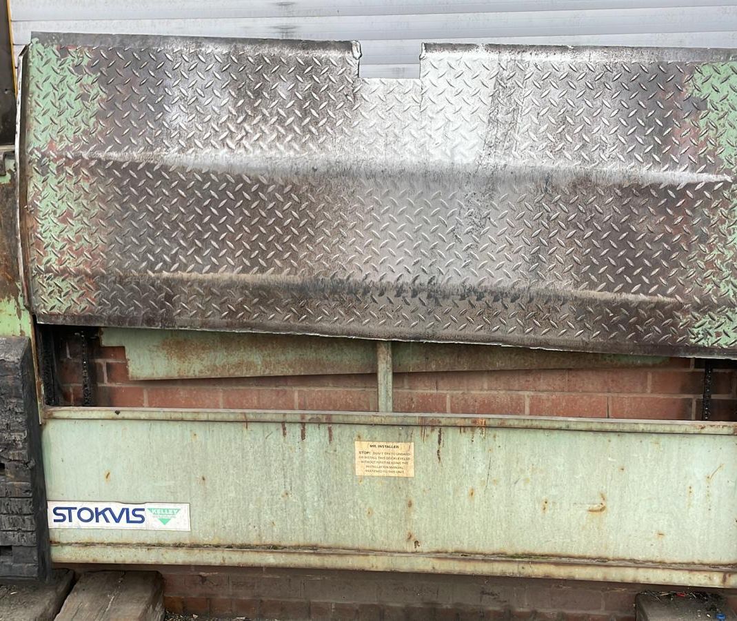 dock leveller