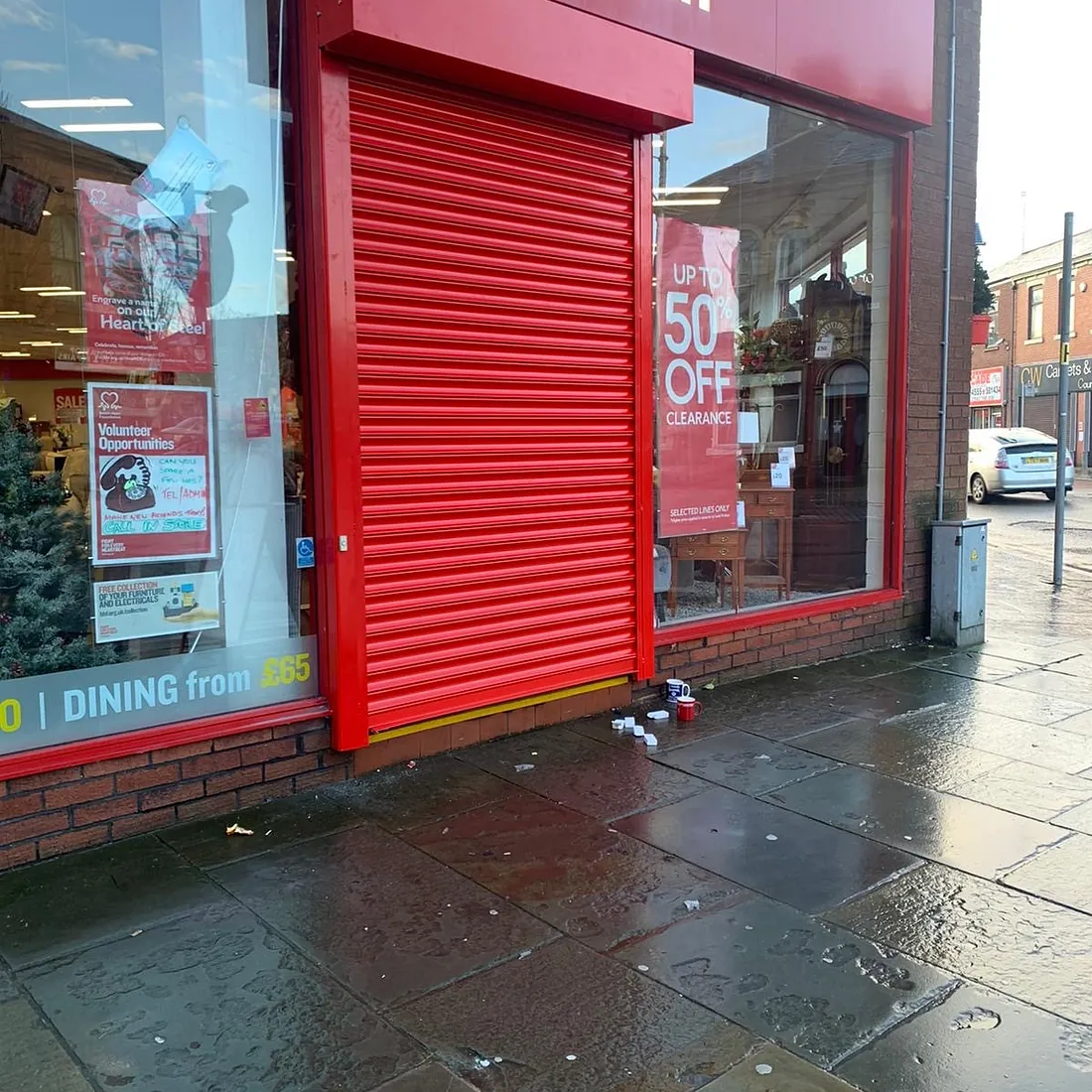 Shop door roller shutter